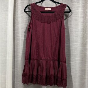 LOGO Lavish Plum Sleeveless Top with Pleaded hem and Lace Trim - Size Large